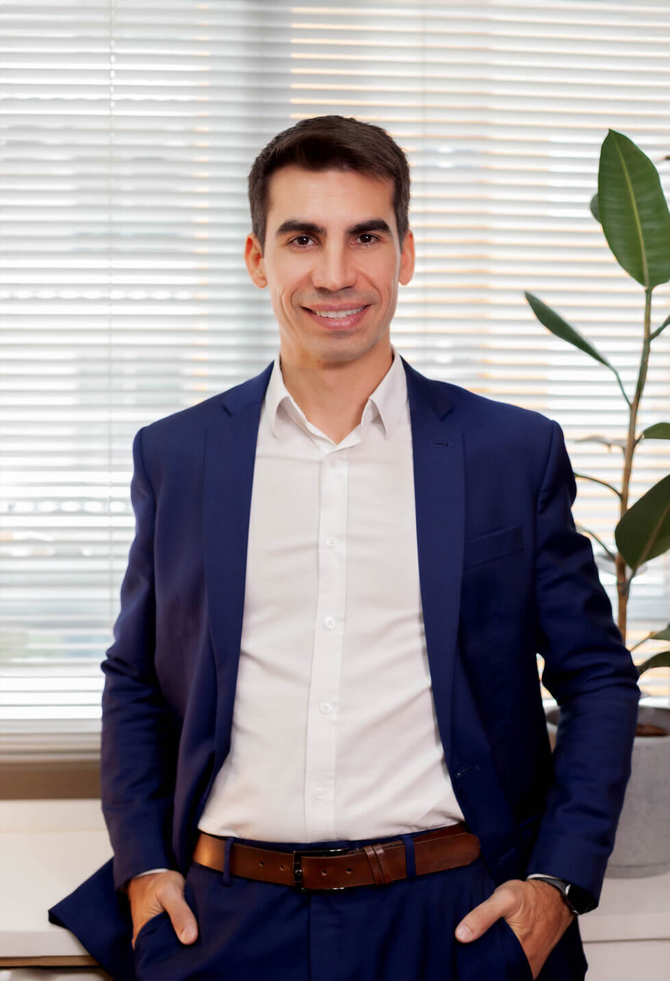 Psiquiatra Dr. Flávio Goes em SJC, referência no tratamento médico de ansiedade e depressão.